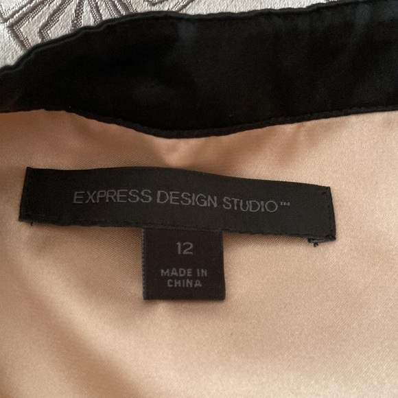 Express size 12 flowy “going out” halter top - Picture 2 of 13